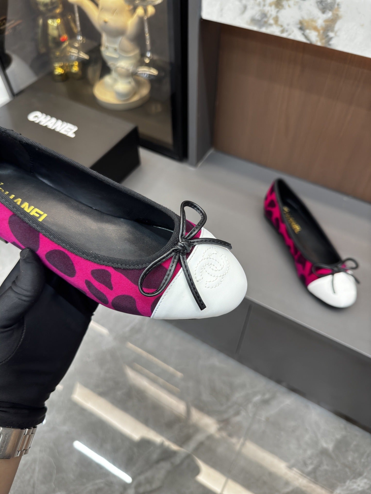 Chanel Lambskin Leather Bow Ballet Flats