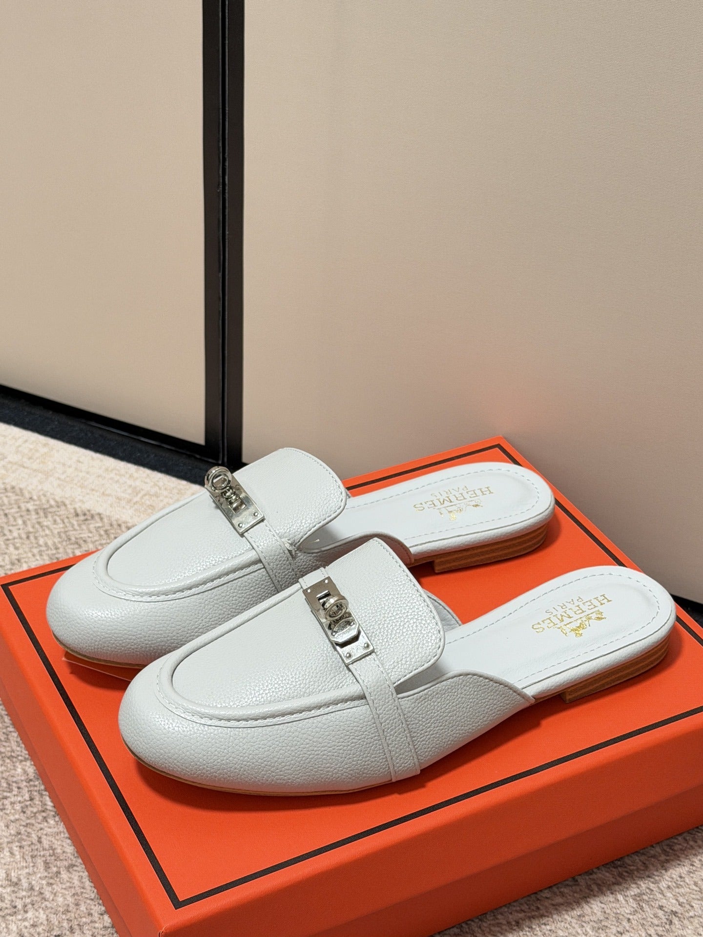Hermes Calfskin Leather Logo Slides