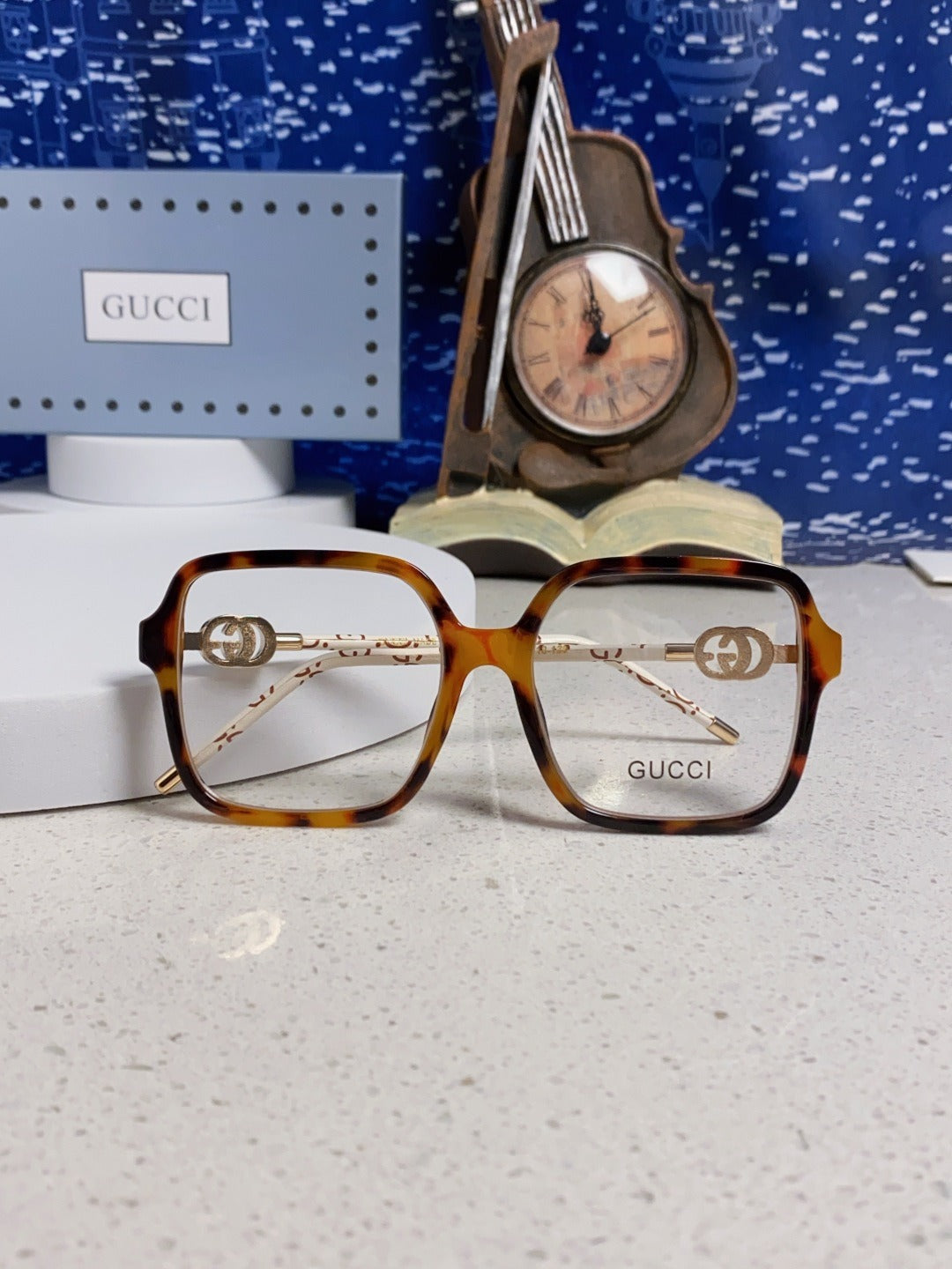 Gucci Vintage-Finish Sunglasses