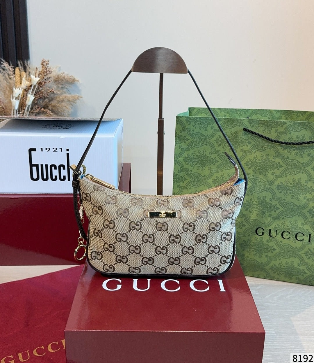 Gucci Vintage-Finish Shoulder Bag