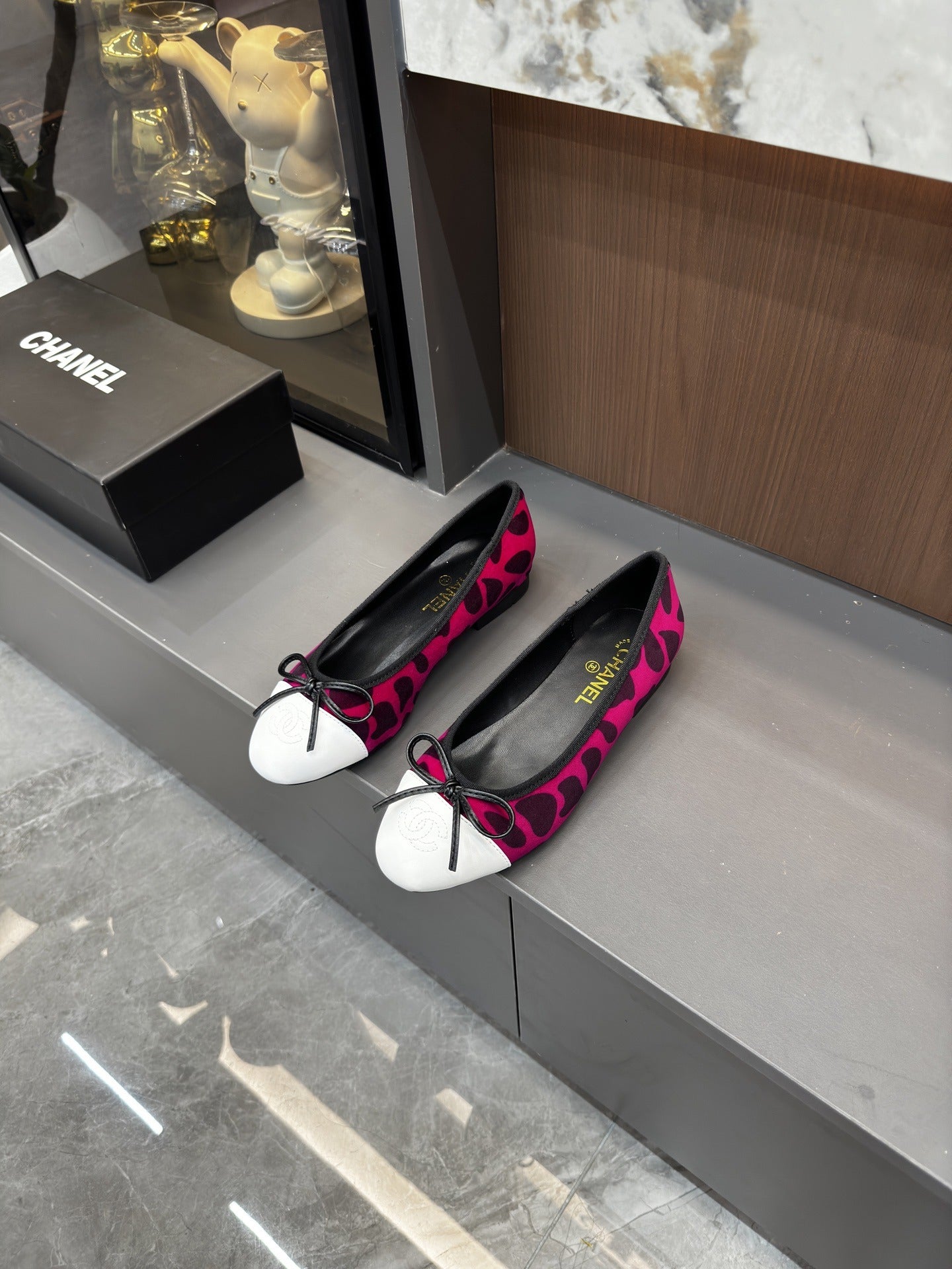 Chanel Lambskin Leather Bow Ballet Flats