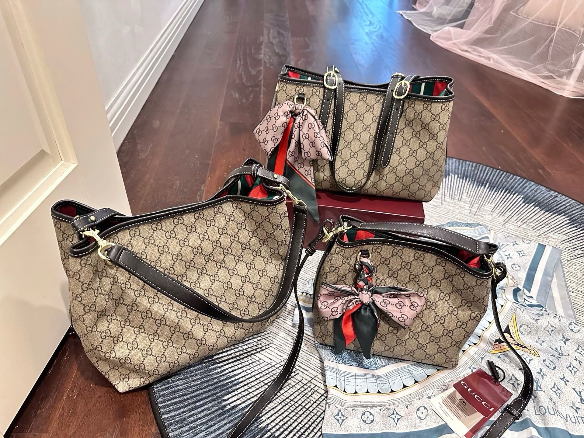 Gucci Vintage-Finish Tote Bag