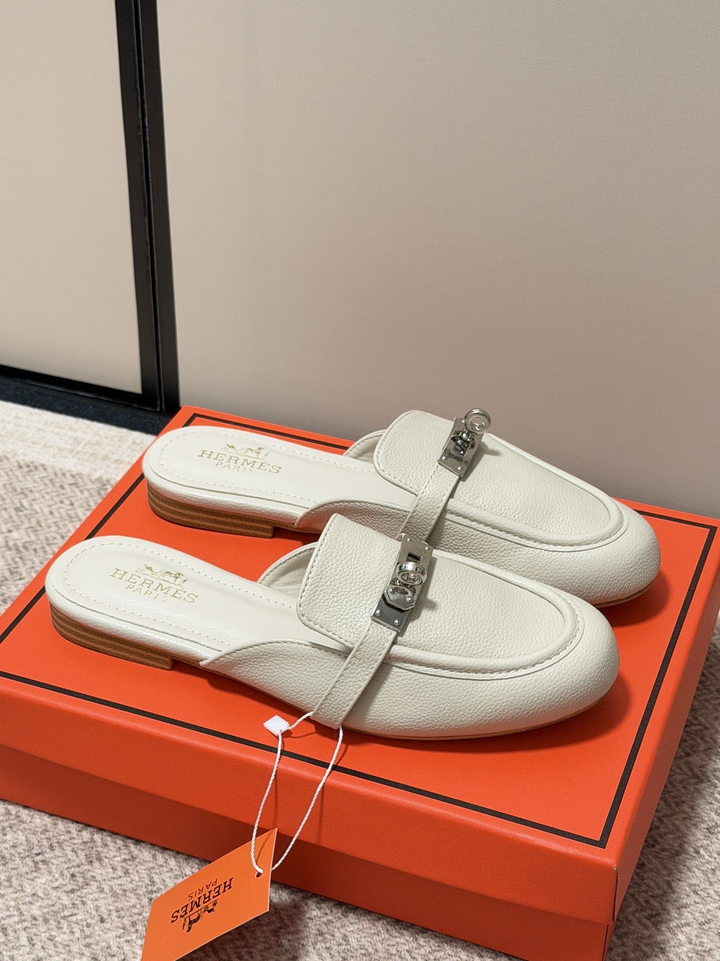 Hermes Calfskin Leather Logo Slides