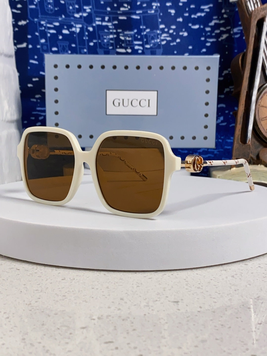 Gucci Vintage-Finish Sunglasses