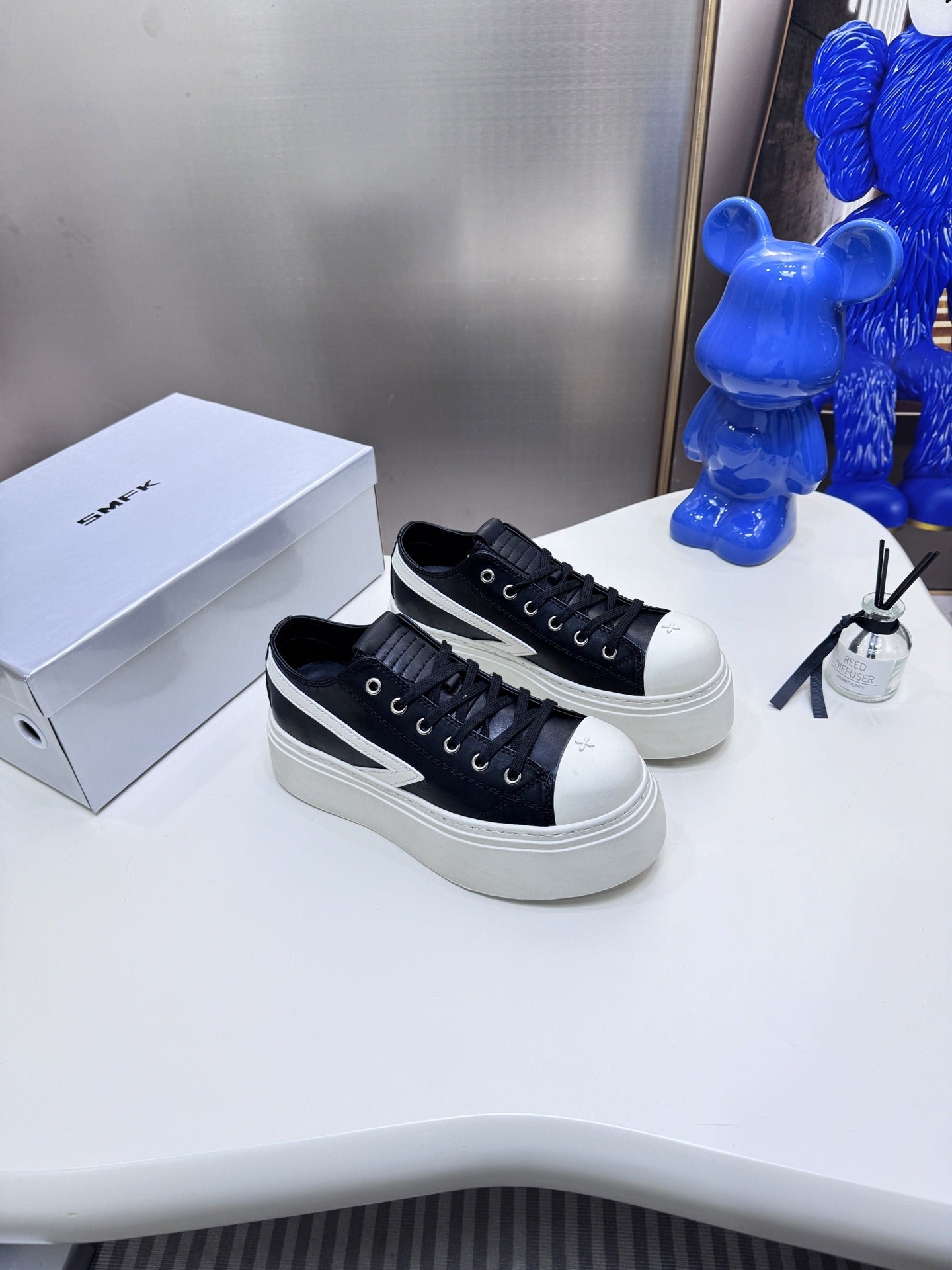 Unbranded Canvas & Lambskin Leather Shoes