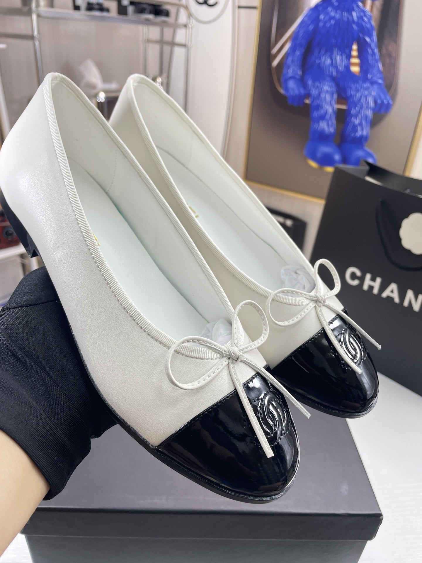 Chanel Lambskin Leather Bow Ballet Flats