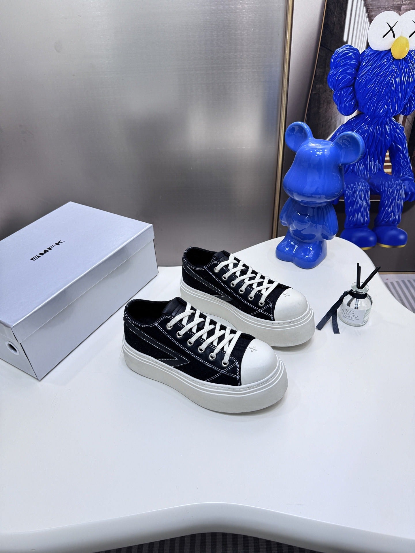 Unbranded Canvas & Lambskin Leather Shoes