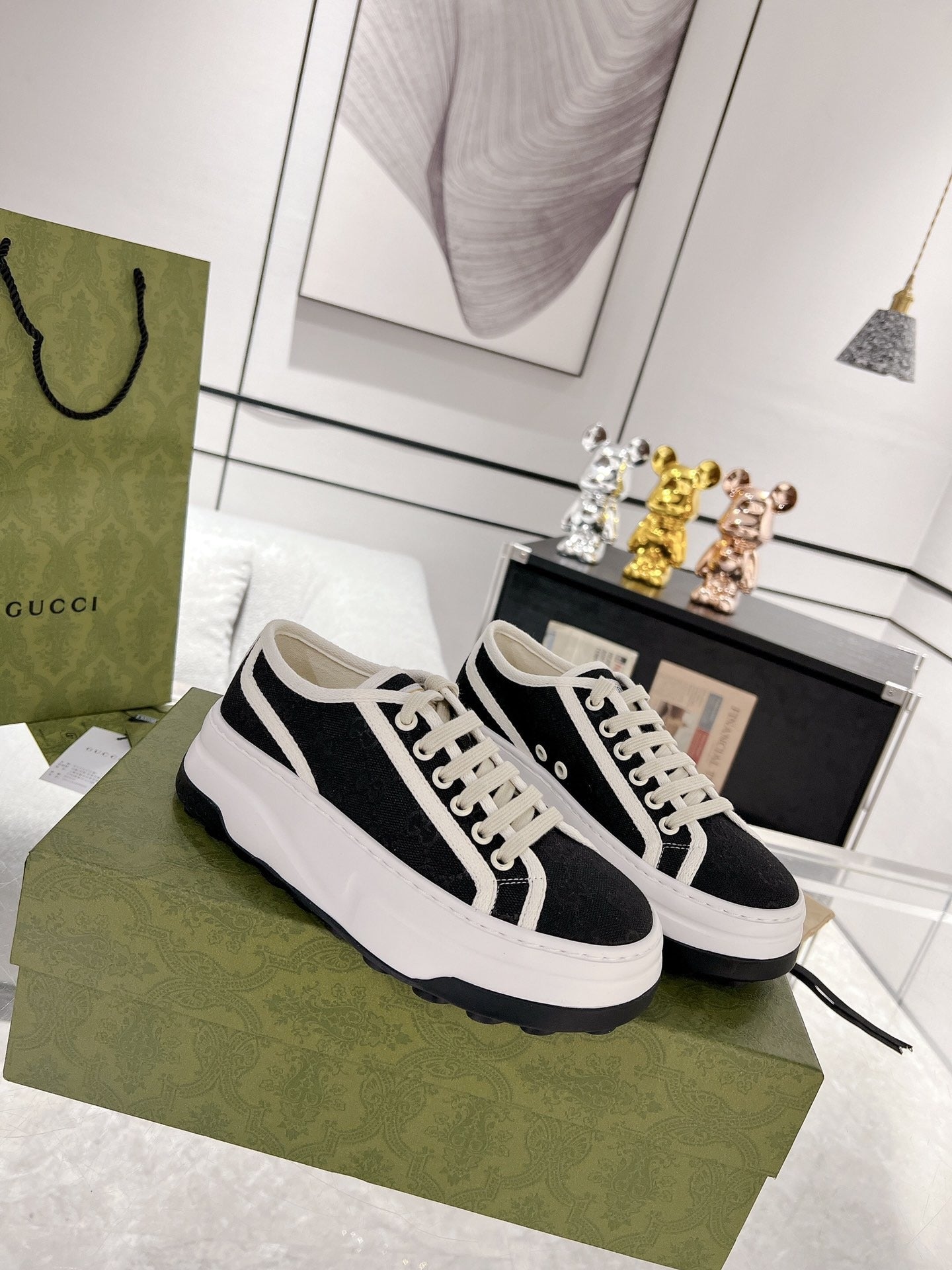 Gucci Canvas Canvas Shoes