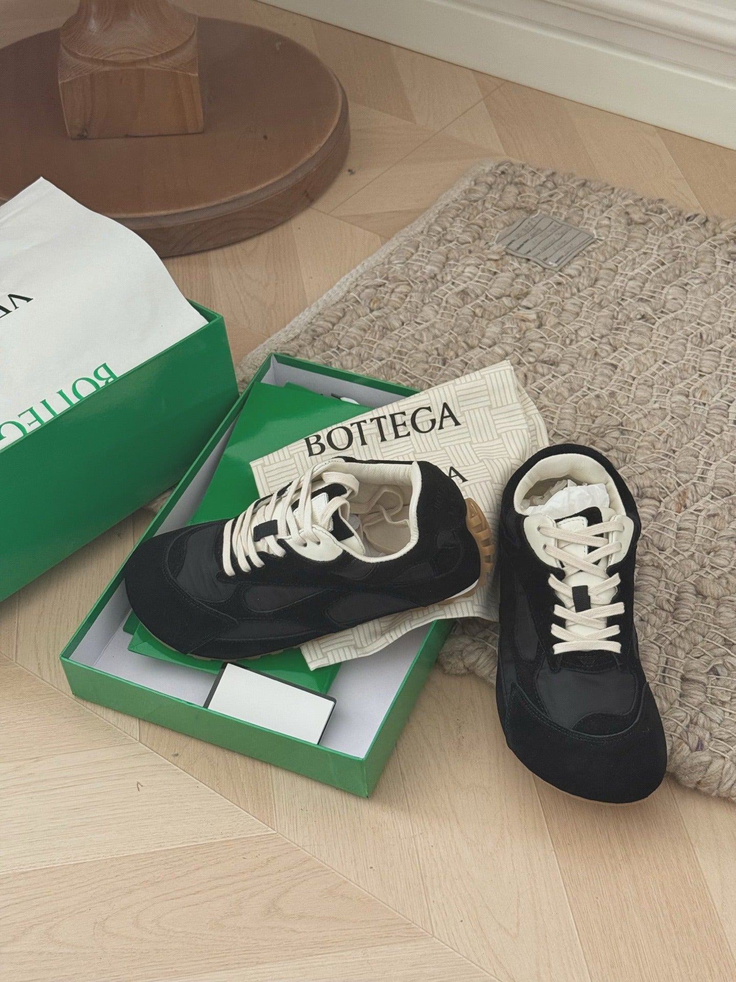 Bottega Veneta Vintage-Finish Sneakers