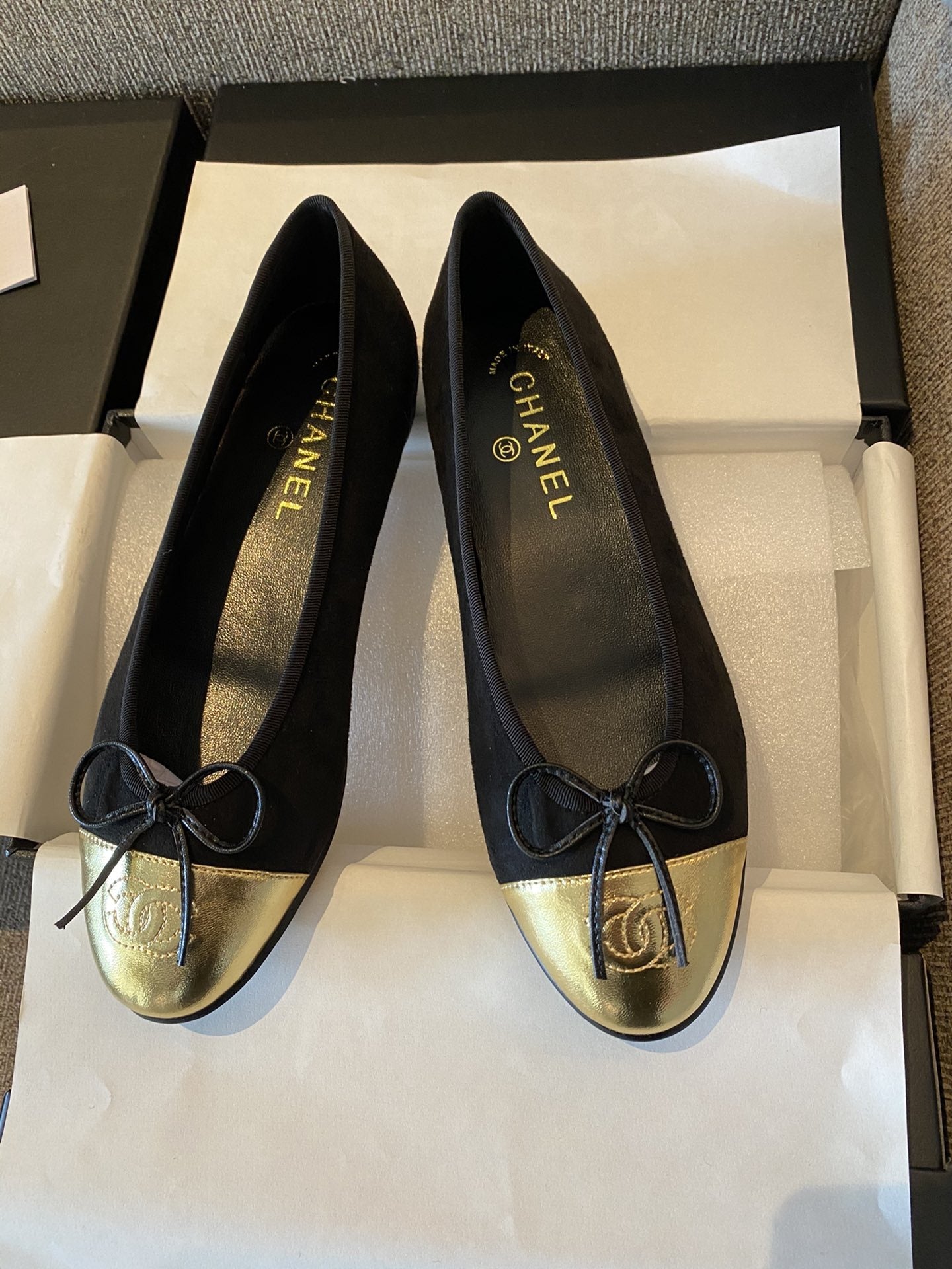 Chanel Leather Bow Ballet Flats