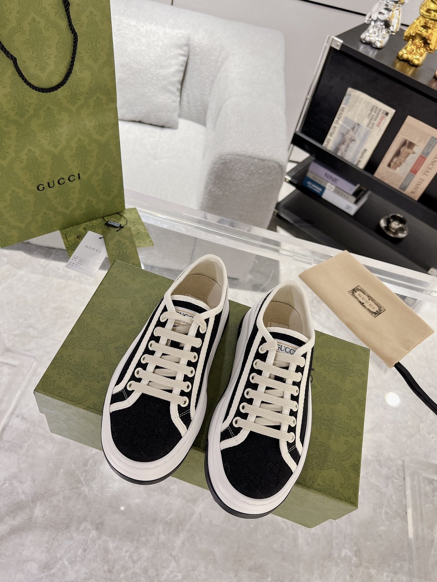 Gucci Canvas Canvas Shoes