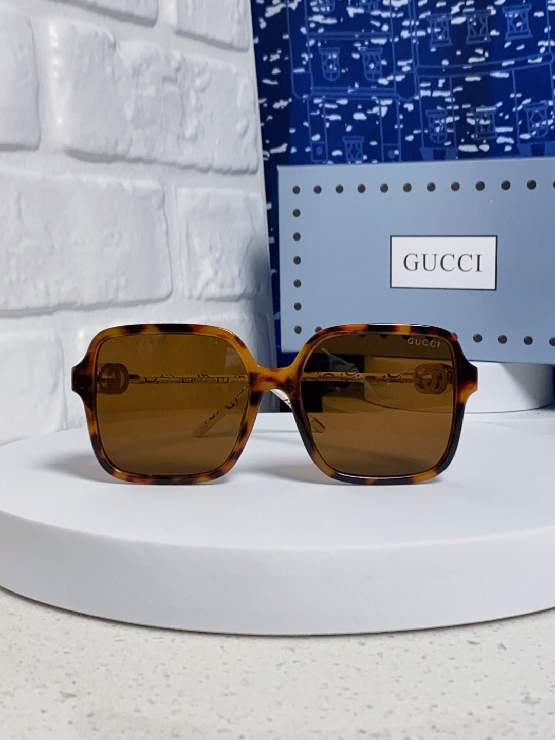 Gucci Vintage-Finish Sunglasses