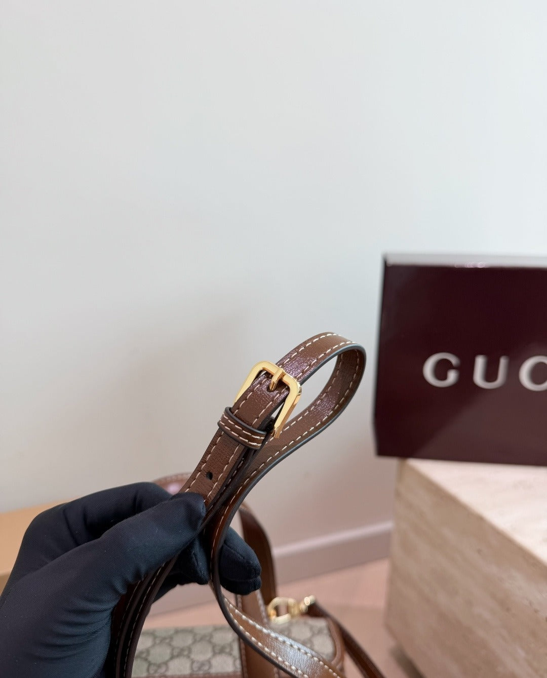 Gucci Vintage-Finish Handbag