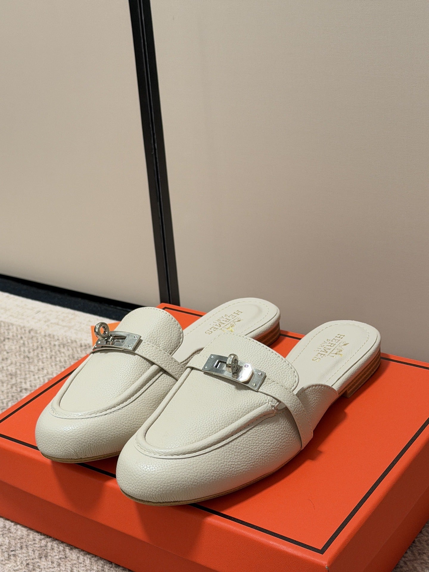 Hermes Calfskin Leather Logo Slides