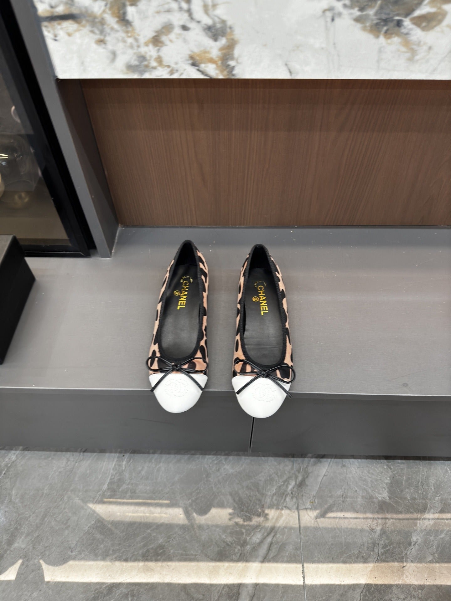Chanel Lambskin Leather Bow Ballet Flats