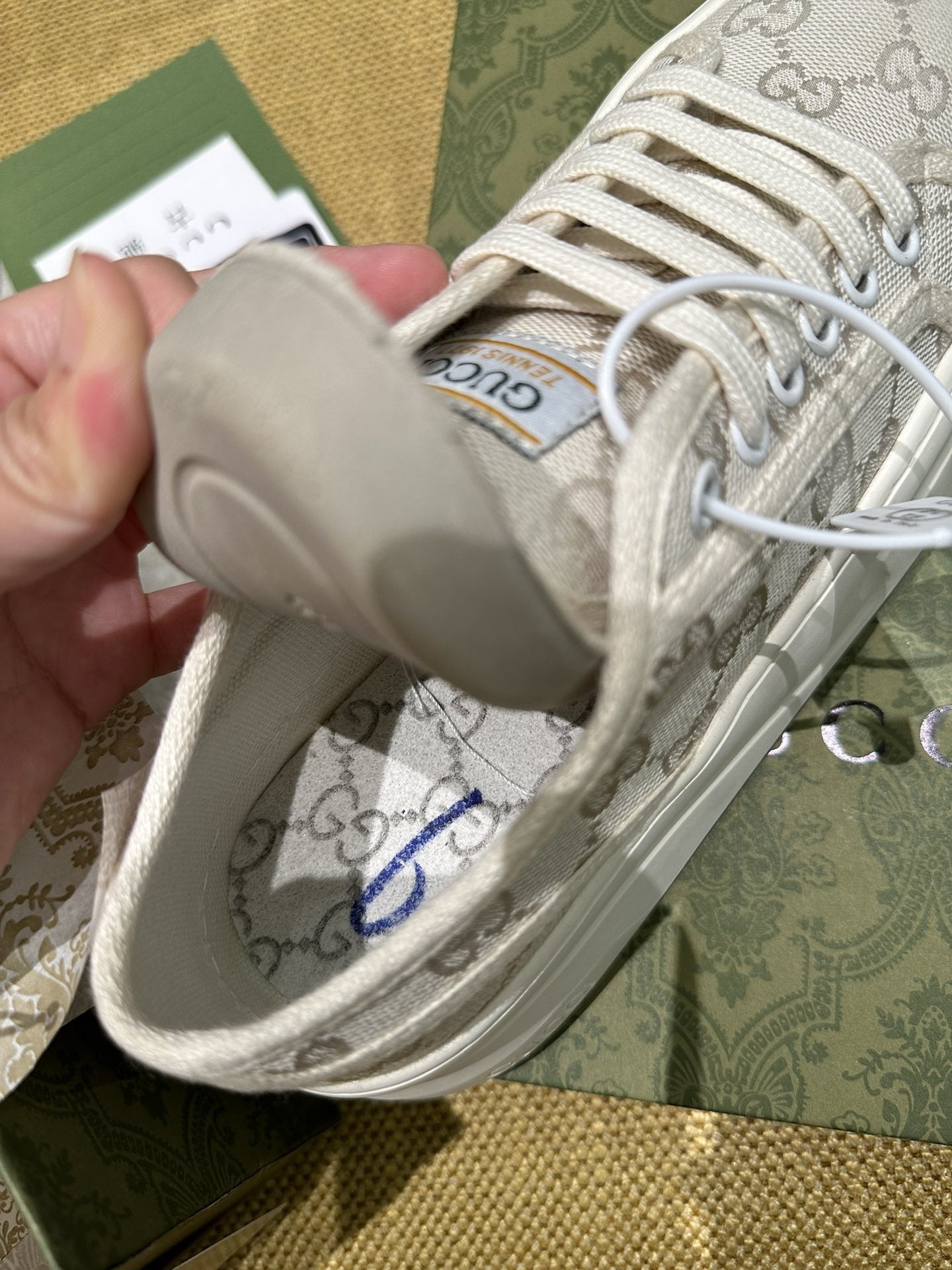 Gucci Canvas Canvas Shoes