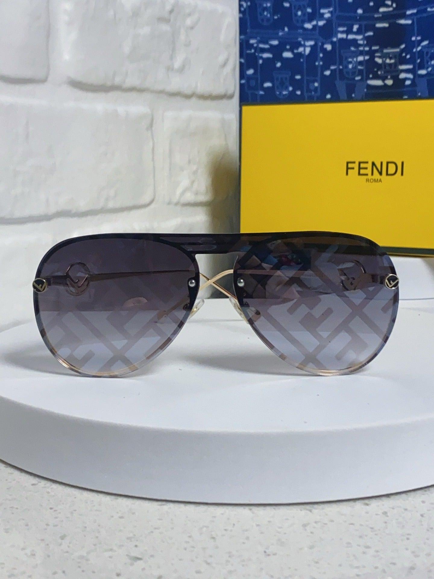 Fendi Logo Sunglasses