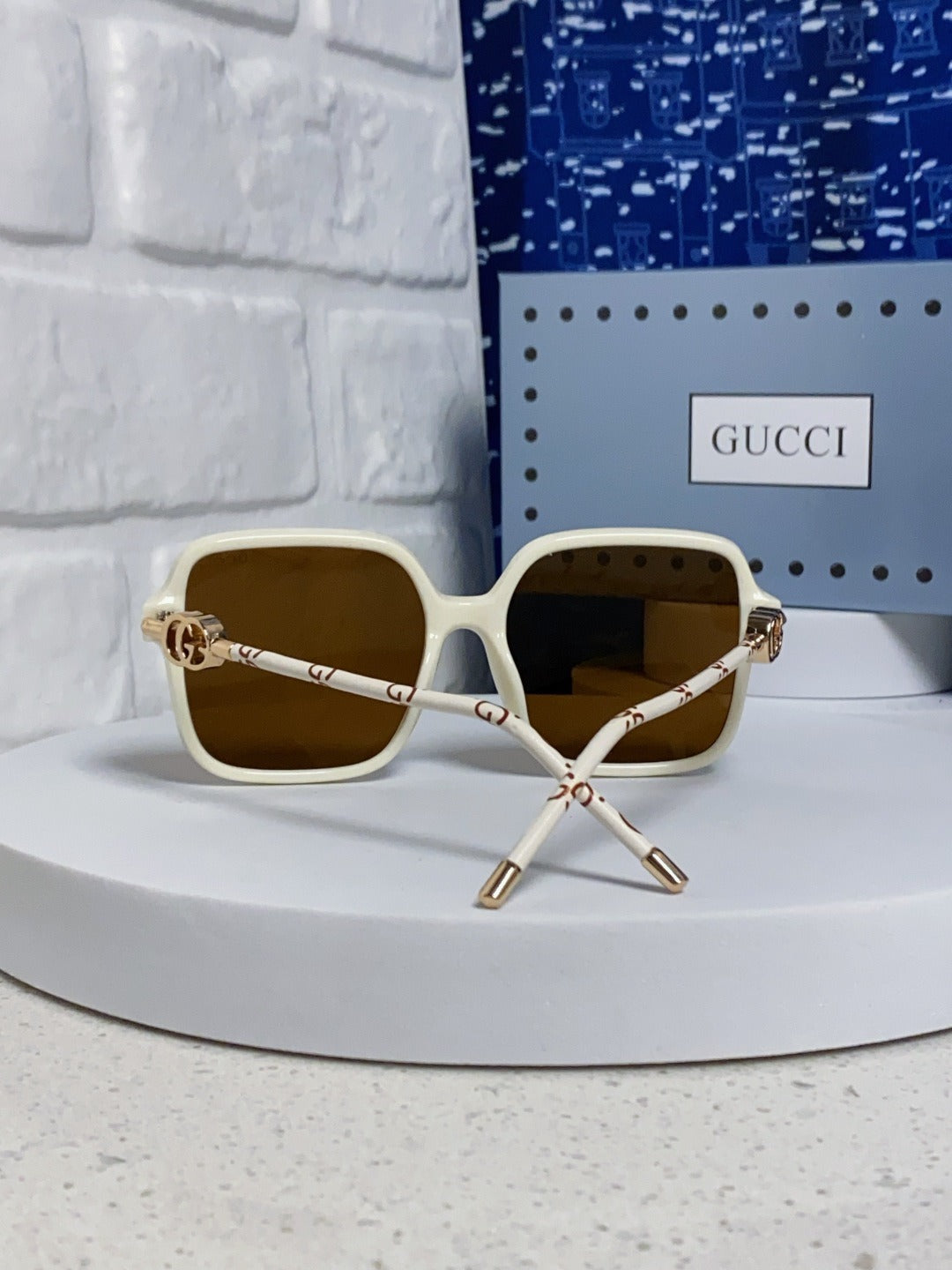 Gucci Vintage-Finish Sunglasses