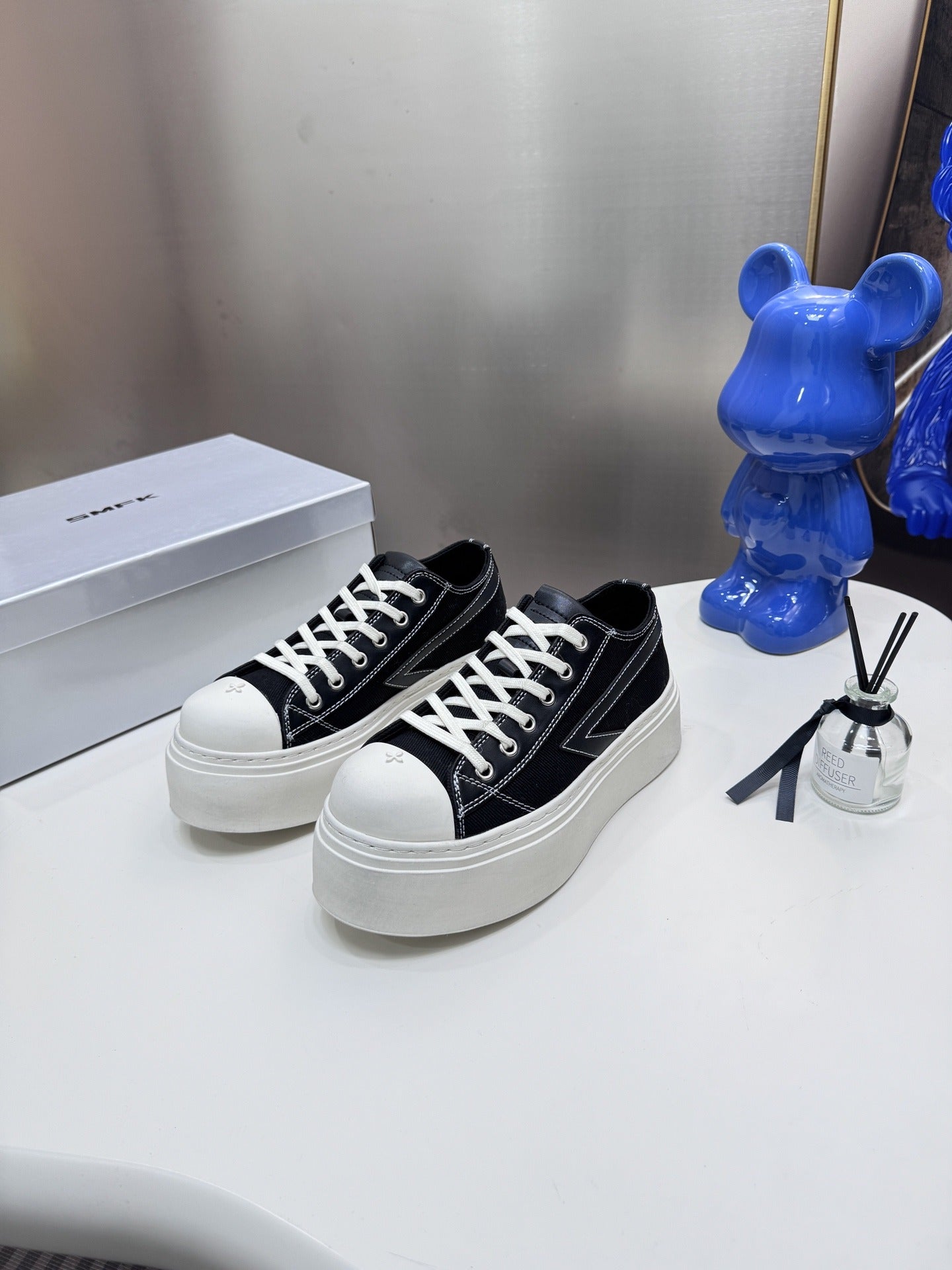 Unbranded Canvas & Lambskin Leather Shoes