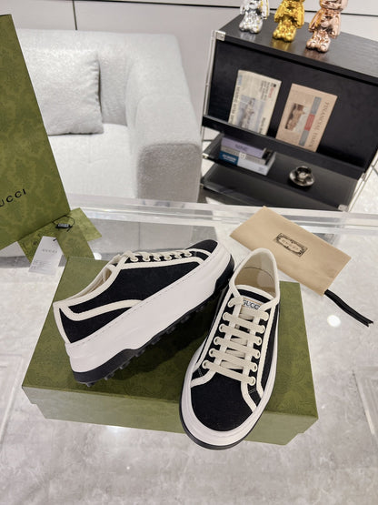 Gucci Canvas Canvas Shoes