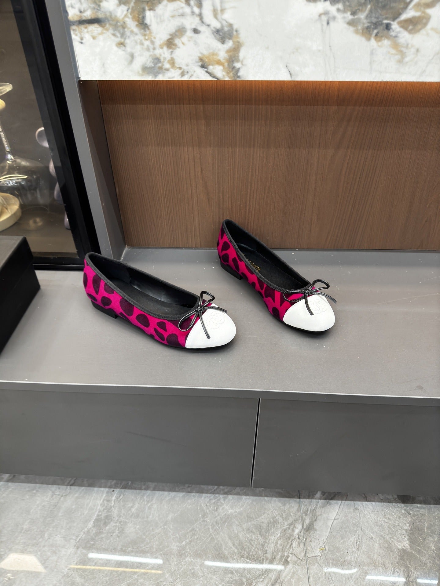 Chanel Lambskin Leather Bow Ballet Flats