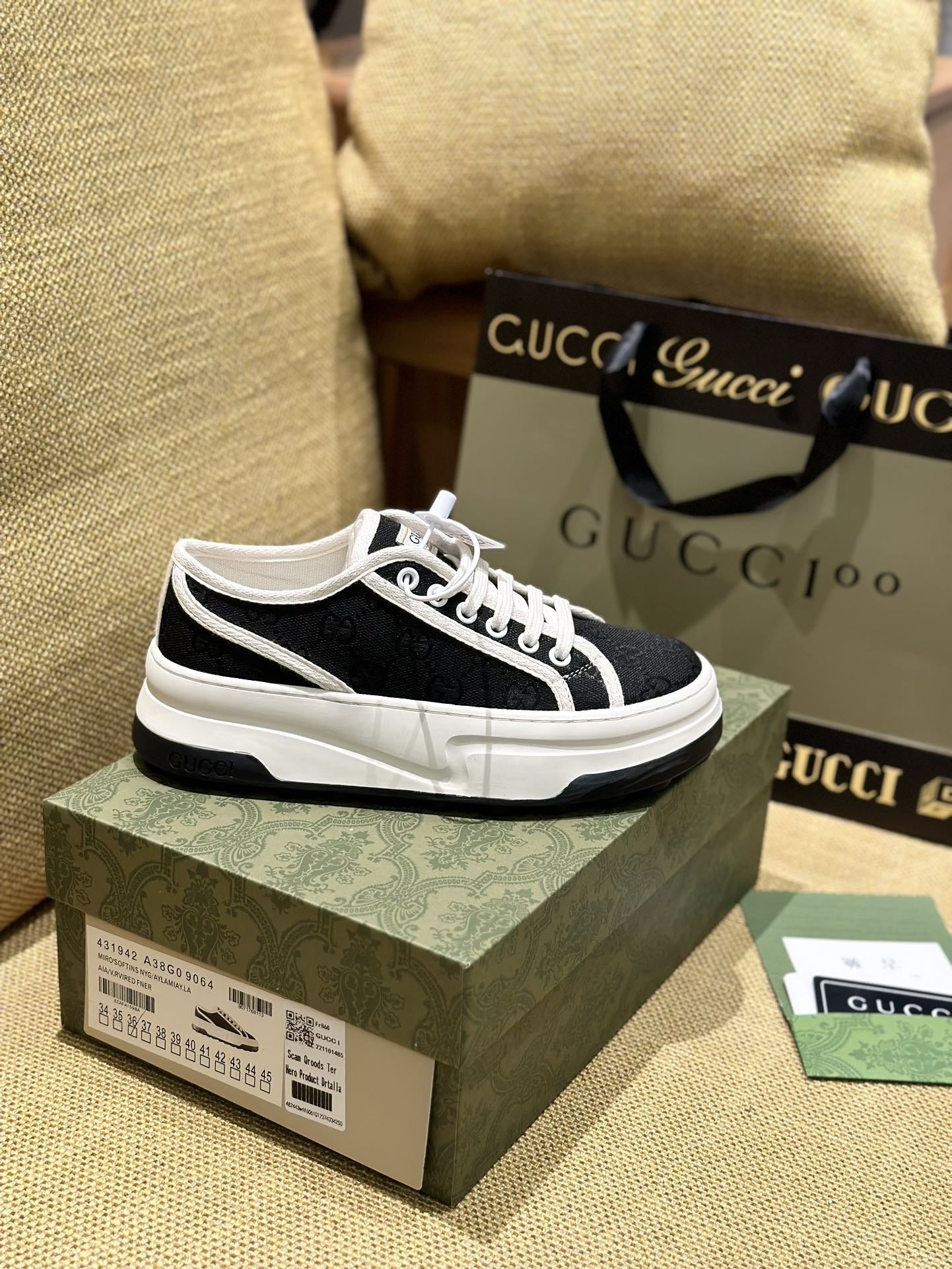 Gucci Canvas Canvas Shoes