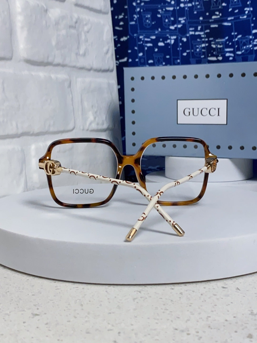 Gucci Vintage-Finish Sunglasses