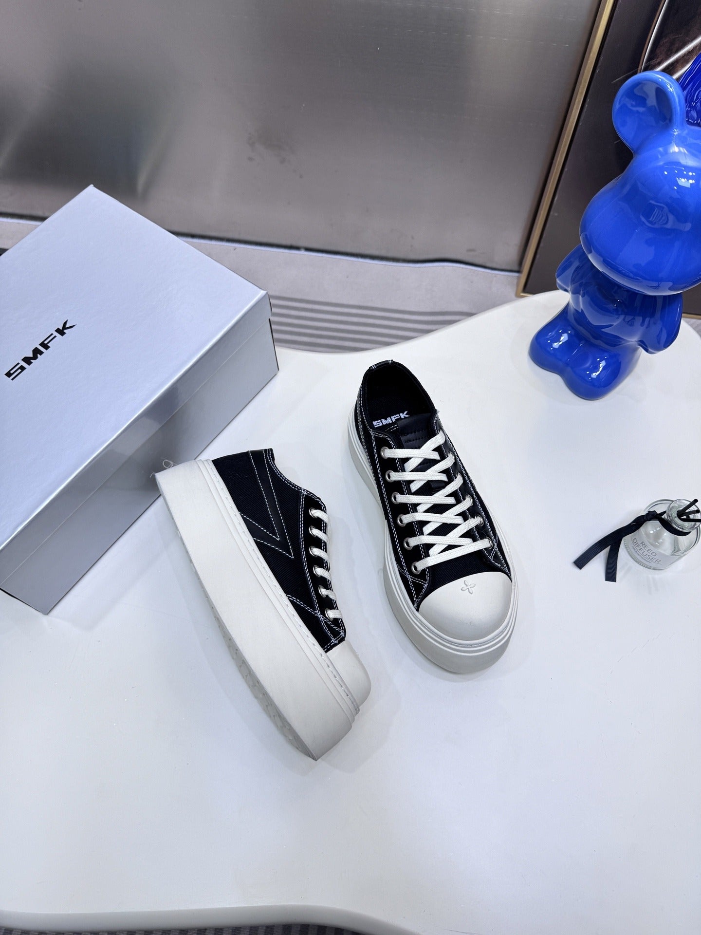 Unbranded Canvas & Lambskin Leather Shoes