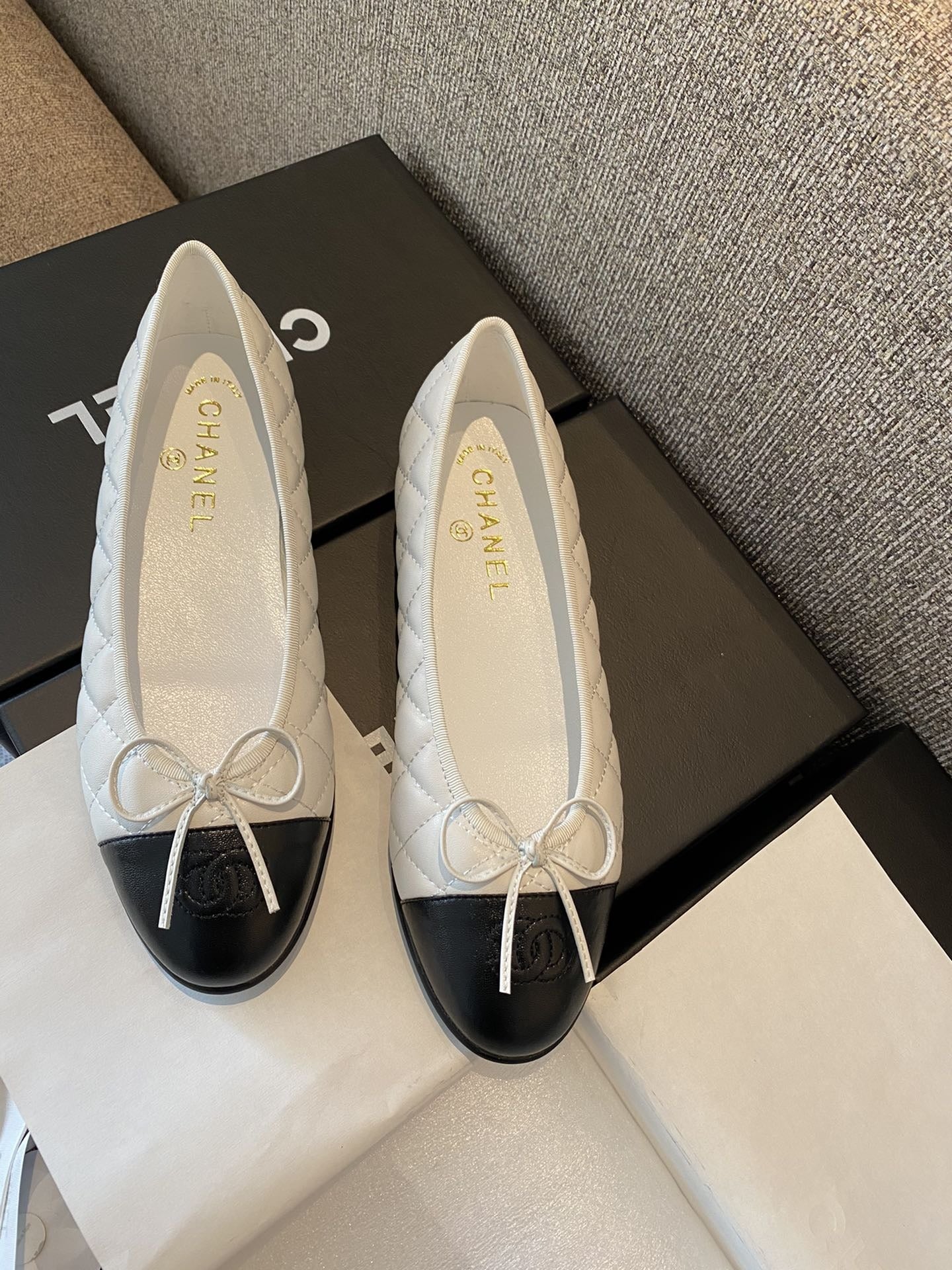 Chanel Leather Bow Ballet Flats