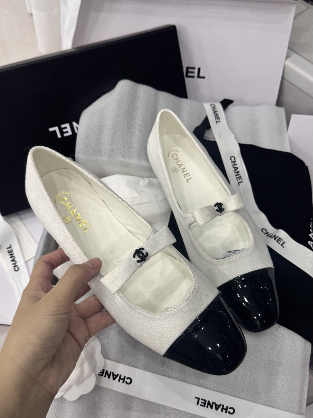 Chanel Patent Leather Bow Shoes
