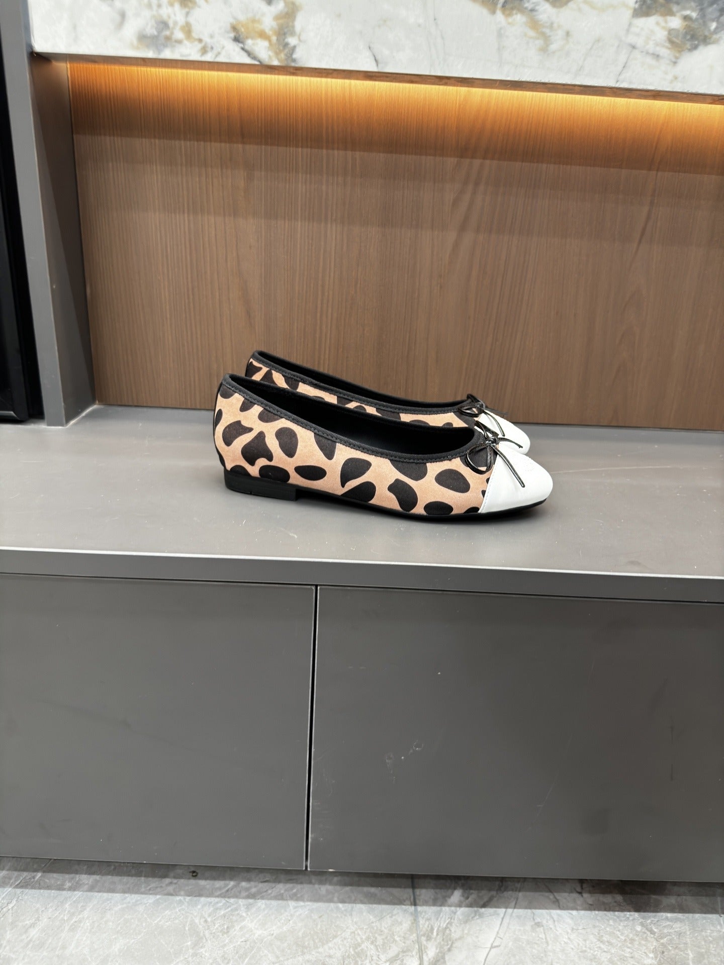 Chanel Lambskin Leather Bow Ballet Flats