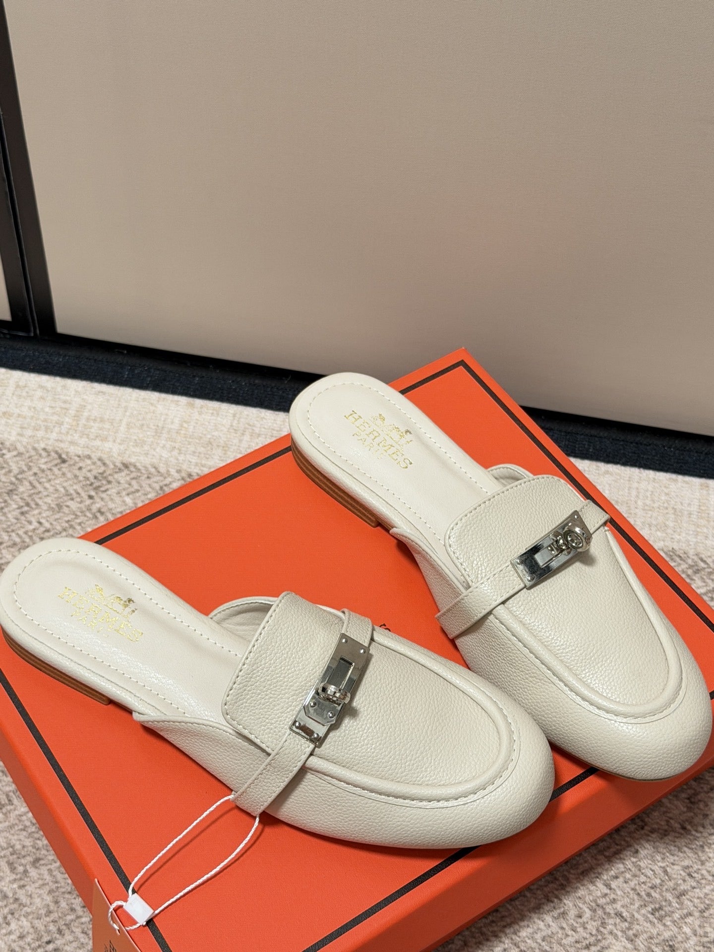 Hermes Calfskin Leather Logo Slides