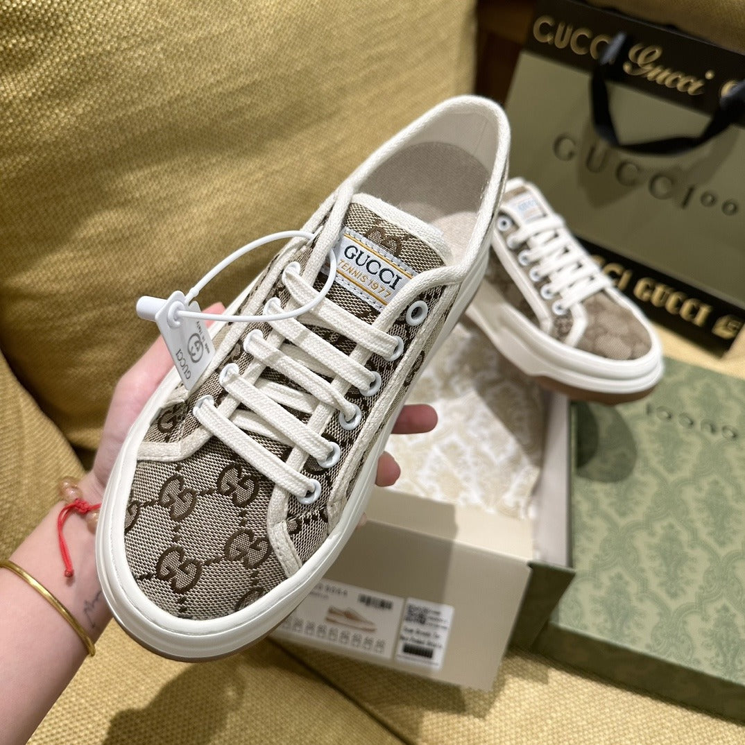 Gucci Canvas Canvas Shoes