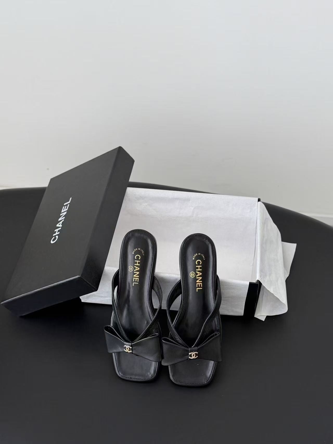 Chanel Lambskin Leather Bow Slides