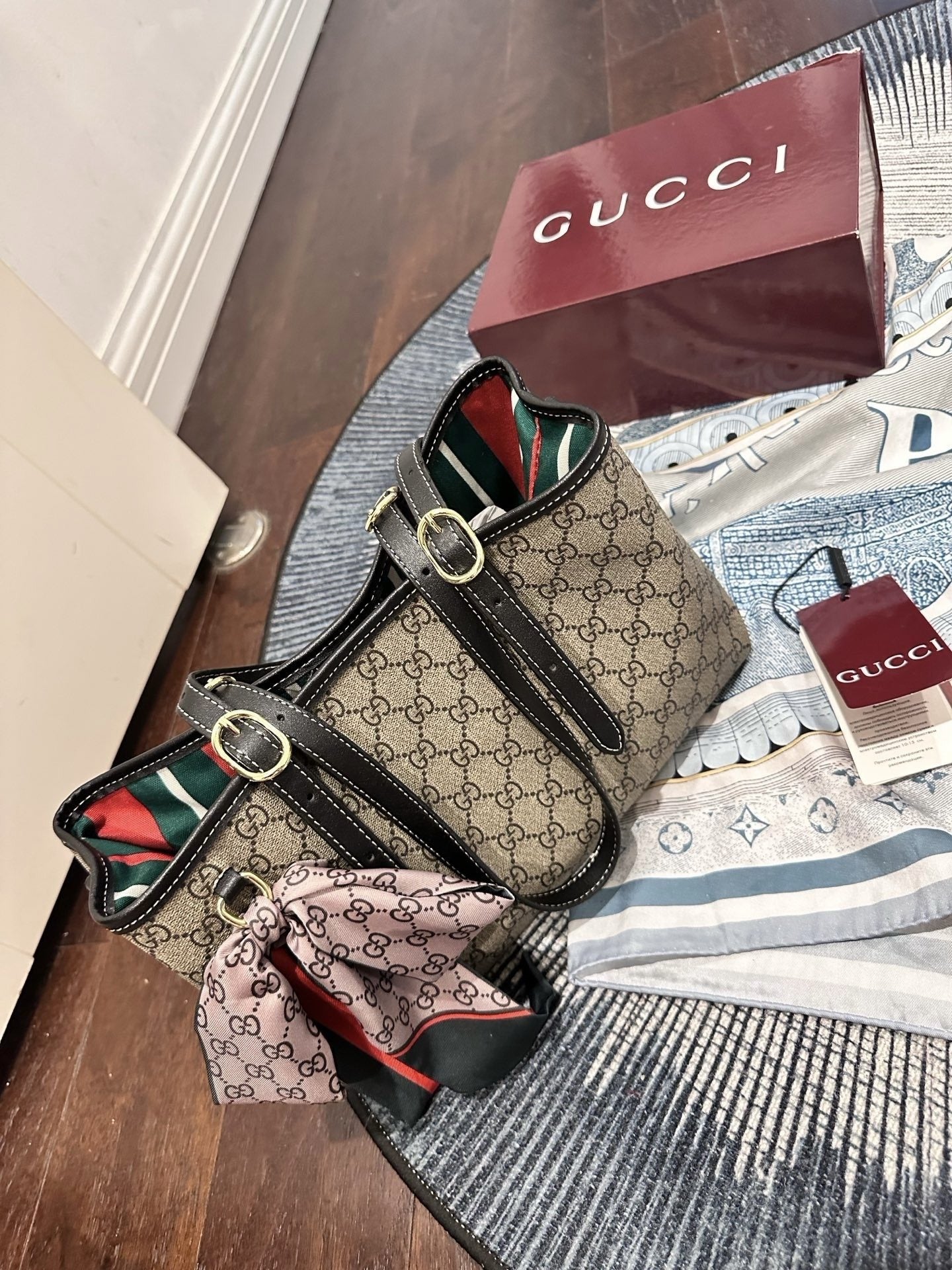 Gucci Vintage-Finish Tote Bag