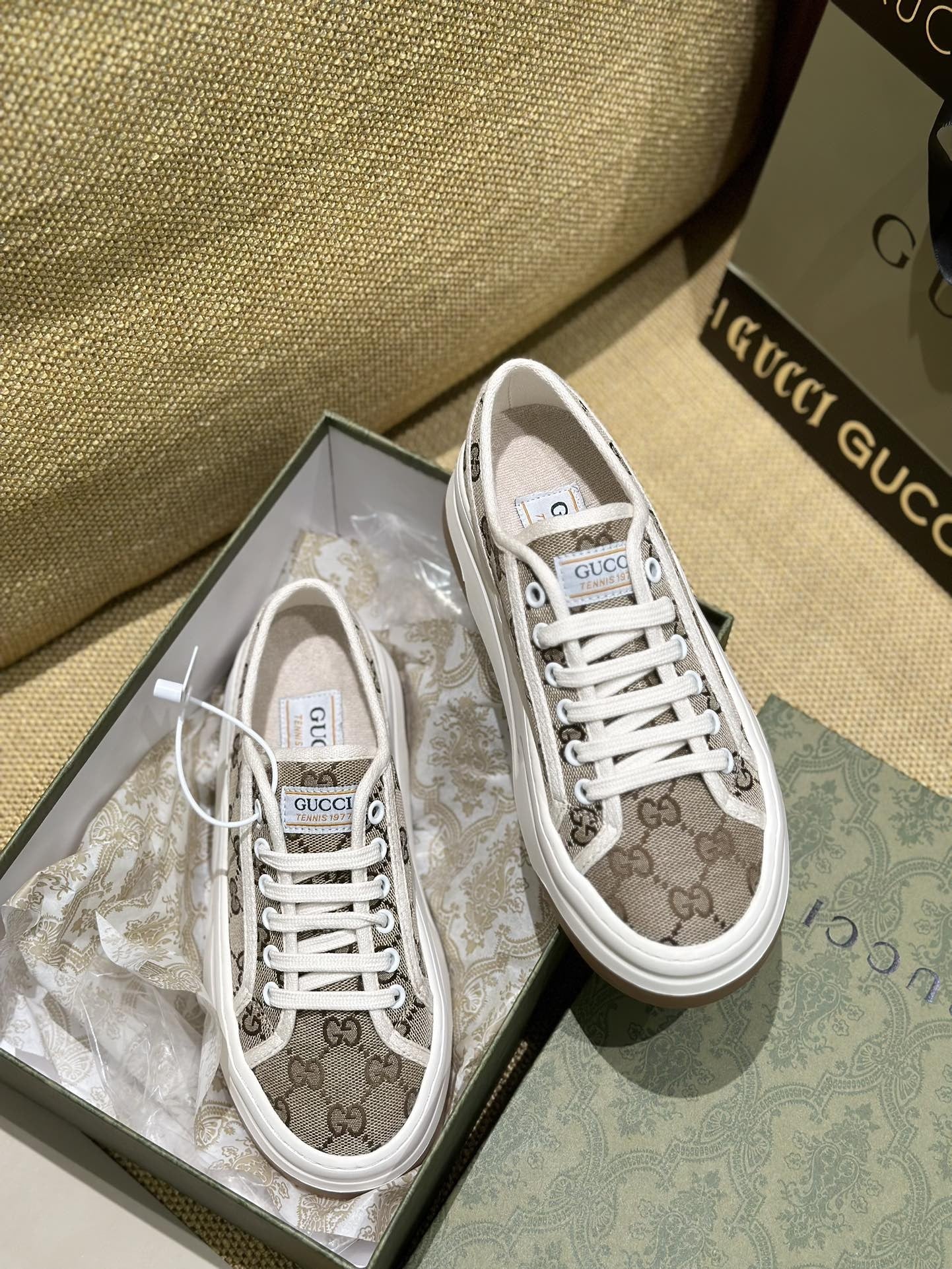 Gucci Canvas Canvas Shoes