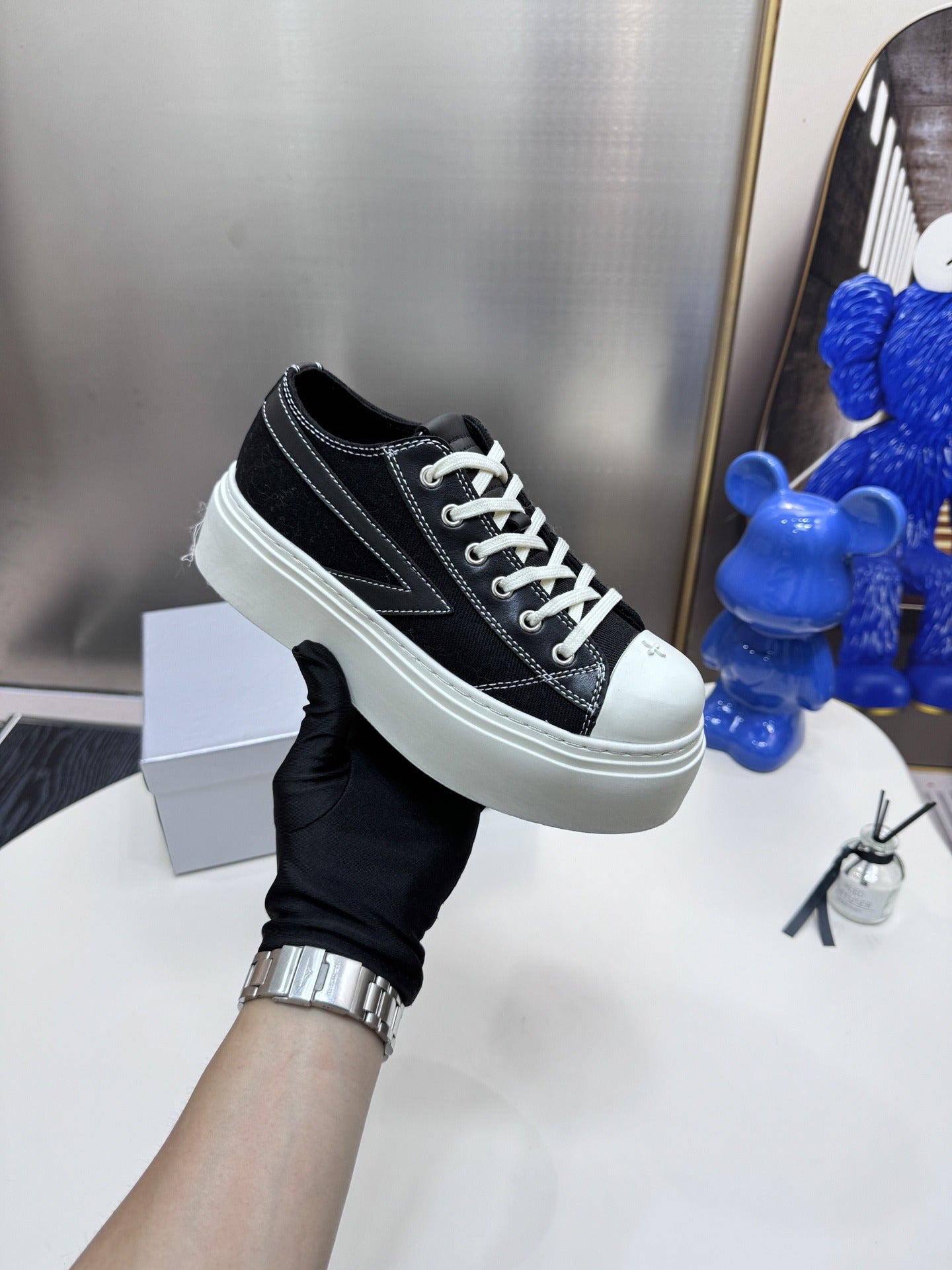 Unbranded Canvas & Lambskin Leather Shoes