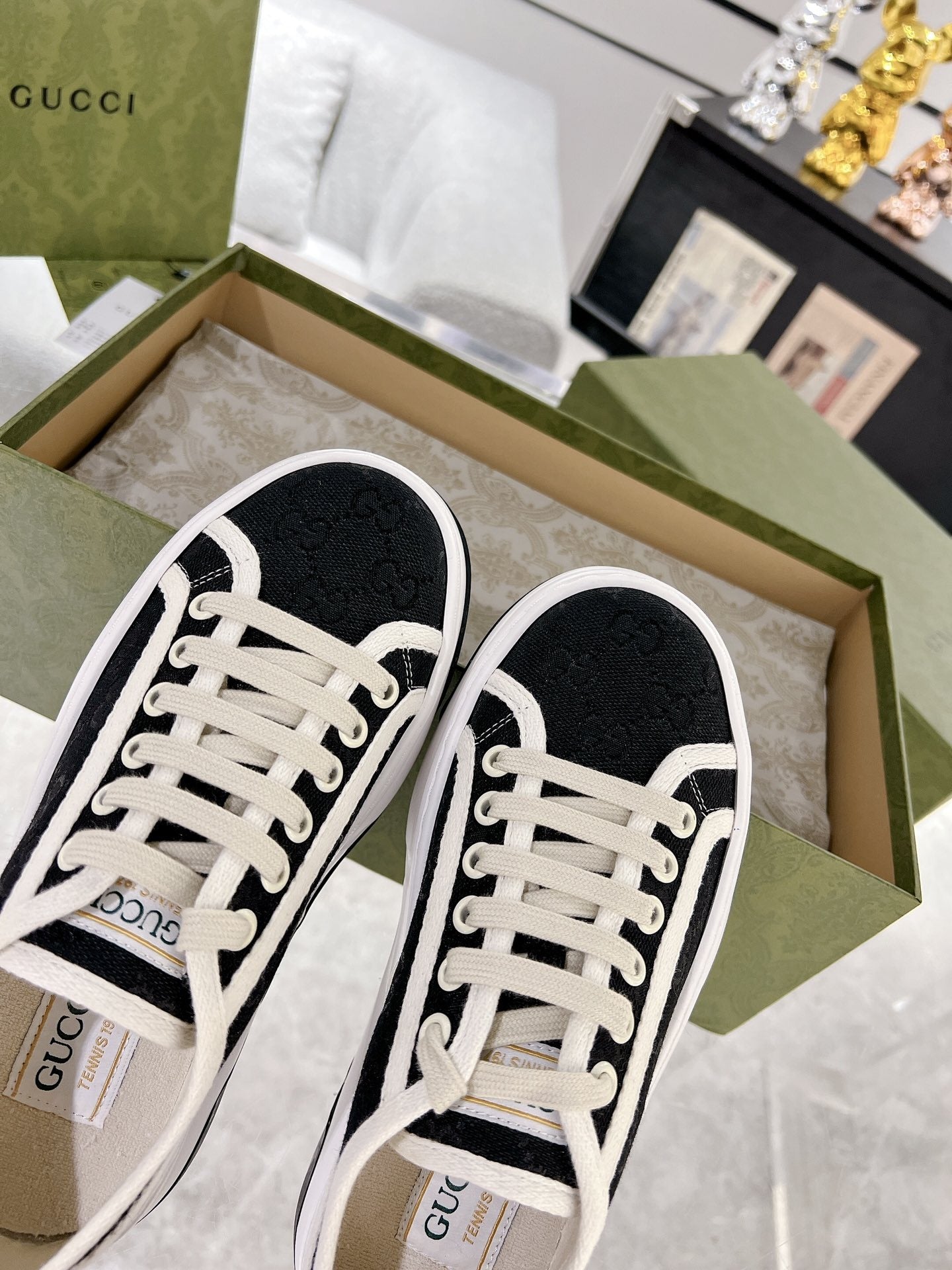 Gucci Canvas Canvas Shoes