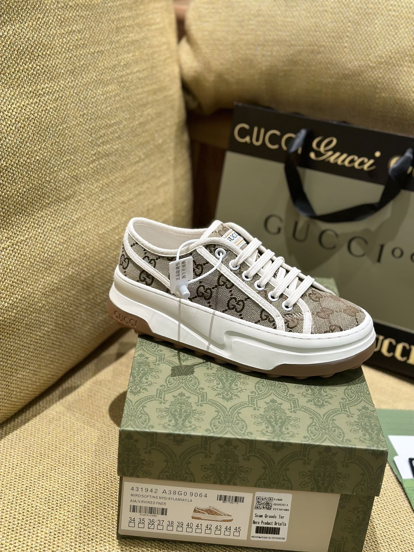 Gucci Canvas Canvas Shoes