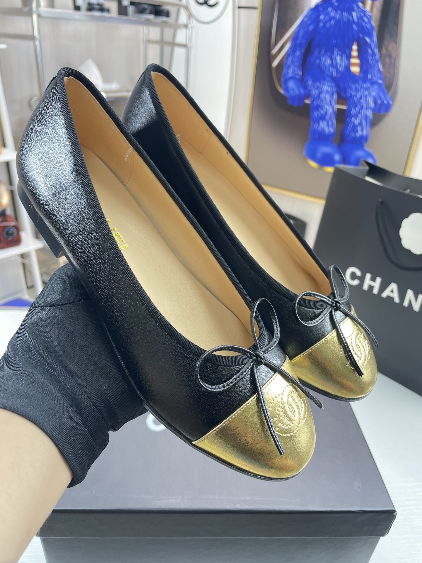 Chanel Lambskin Leather Bow Ballet Flats