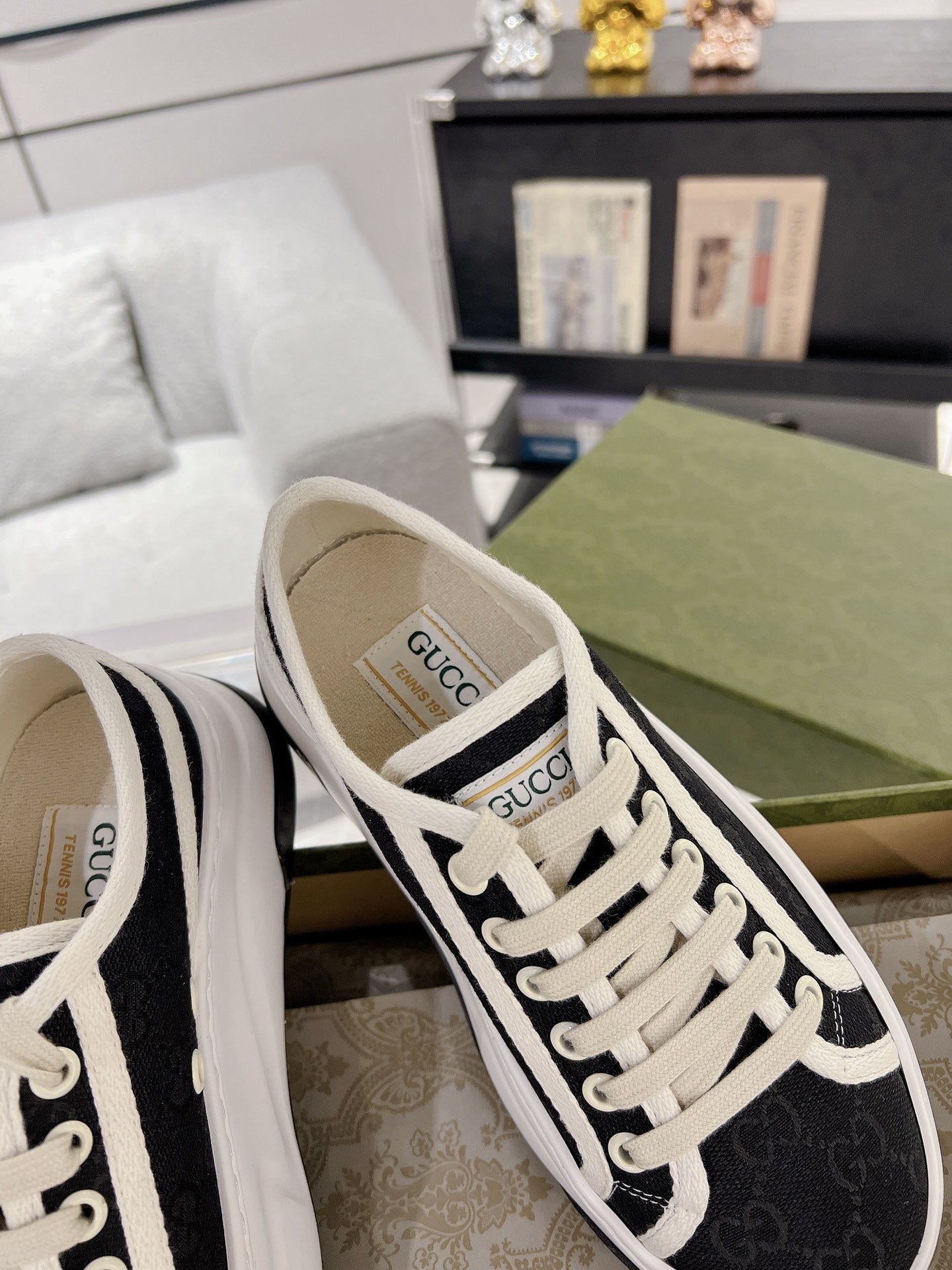 Gucci Canvas Canvas Shoes
