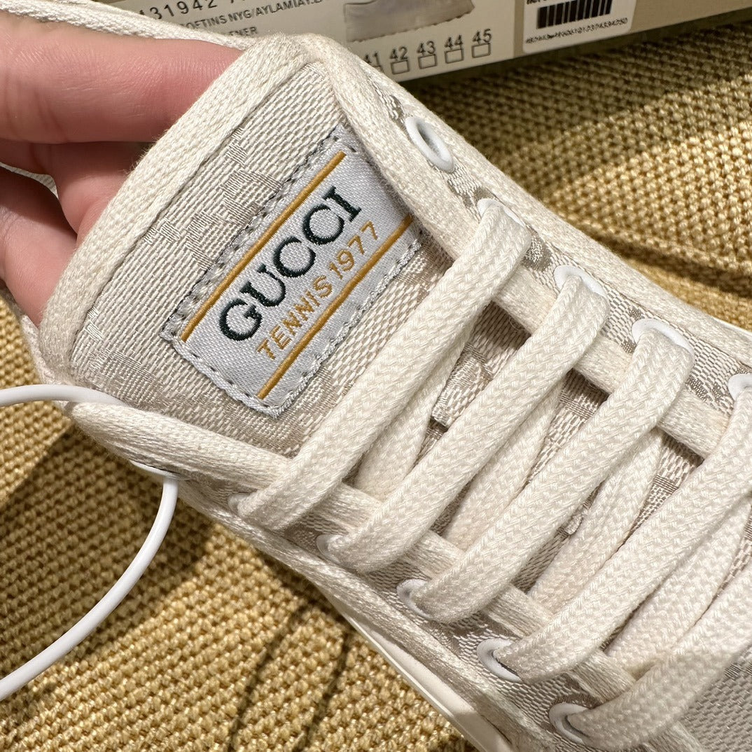 Gucci Canvas Canvas Shoes
