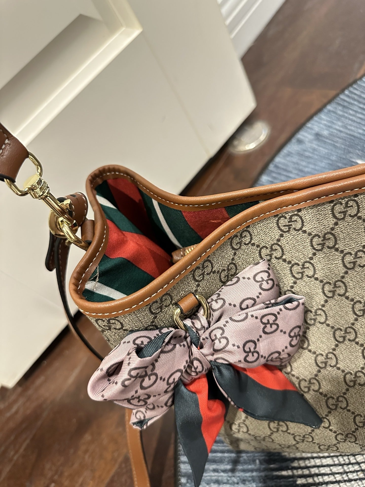 Gucci Vintage-Finish Tote Bag
