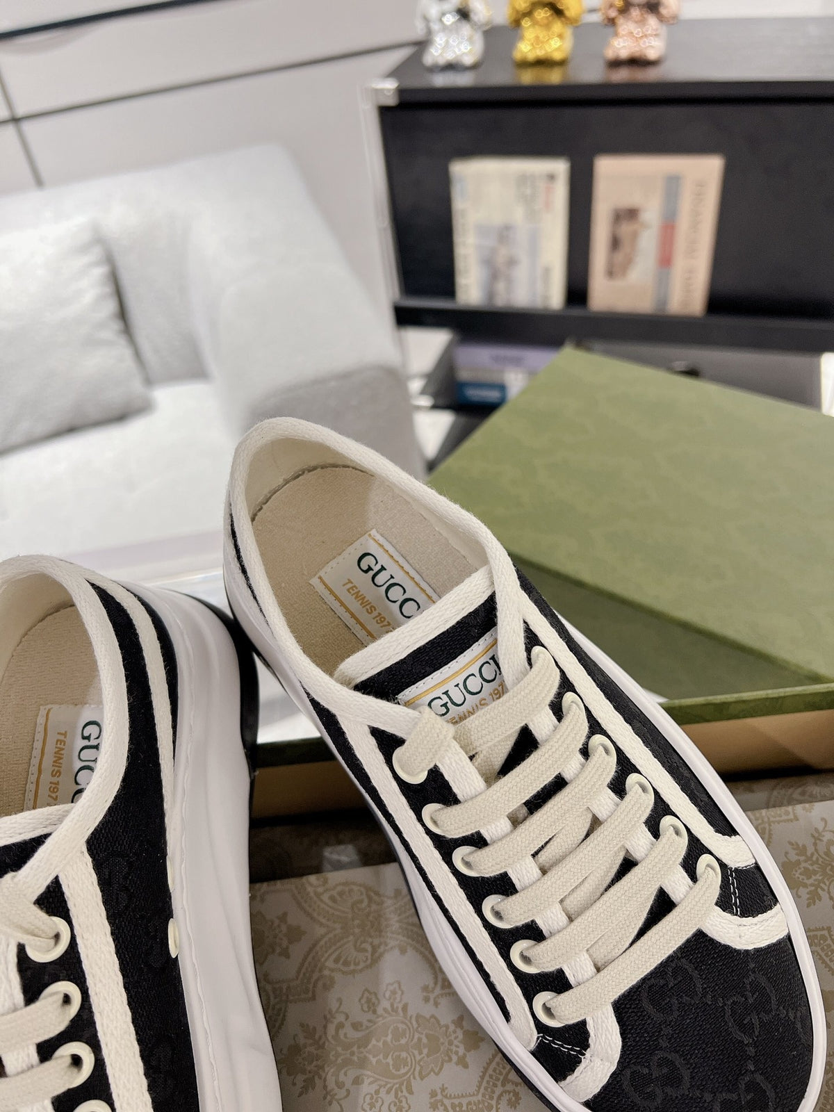 Gucci Canvas Canvas Shoes