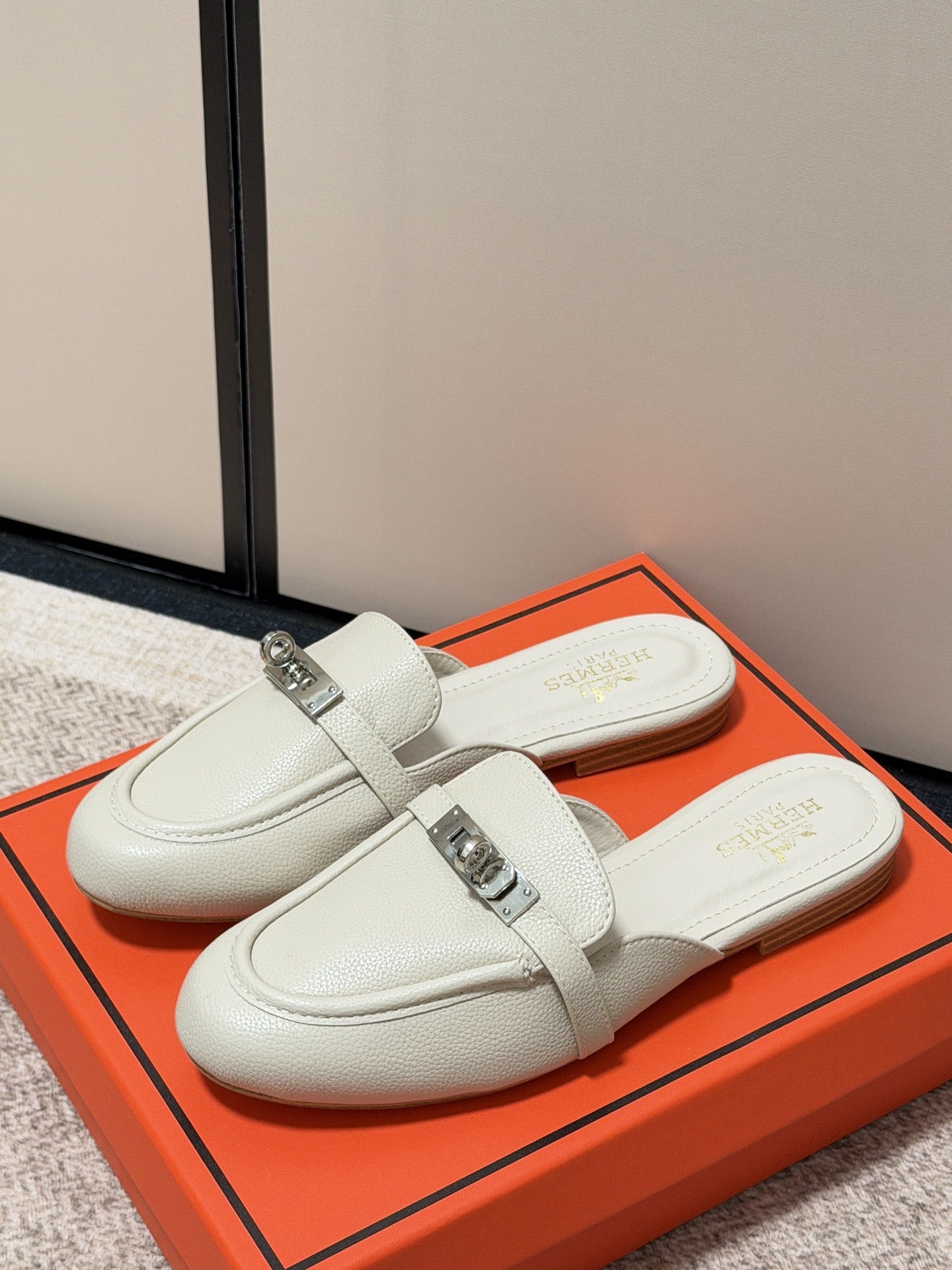 Hermes Calfskin Leather Logo Slides