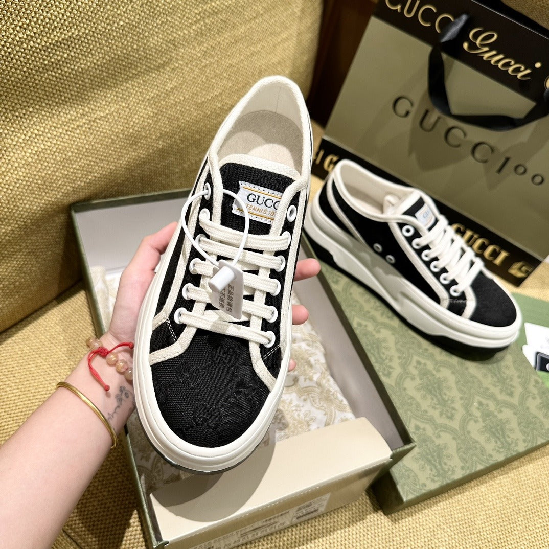 Gucci Canvas Canvas Shoes