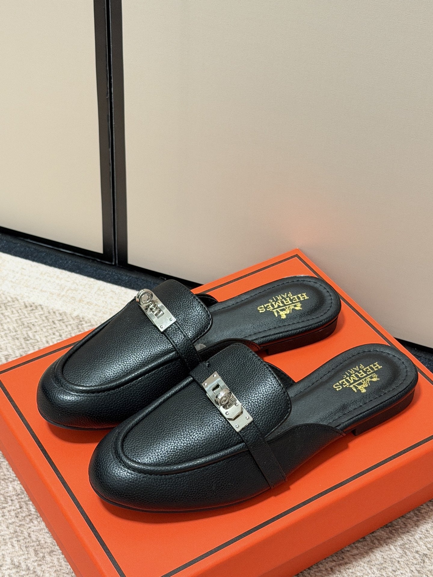 Hermes Calfskin Leather Logo Slides