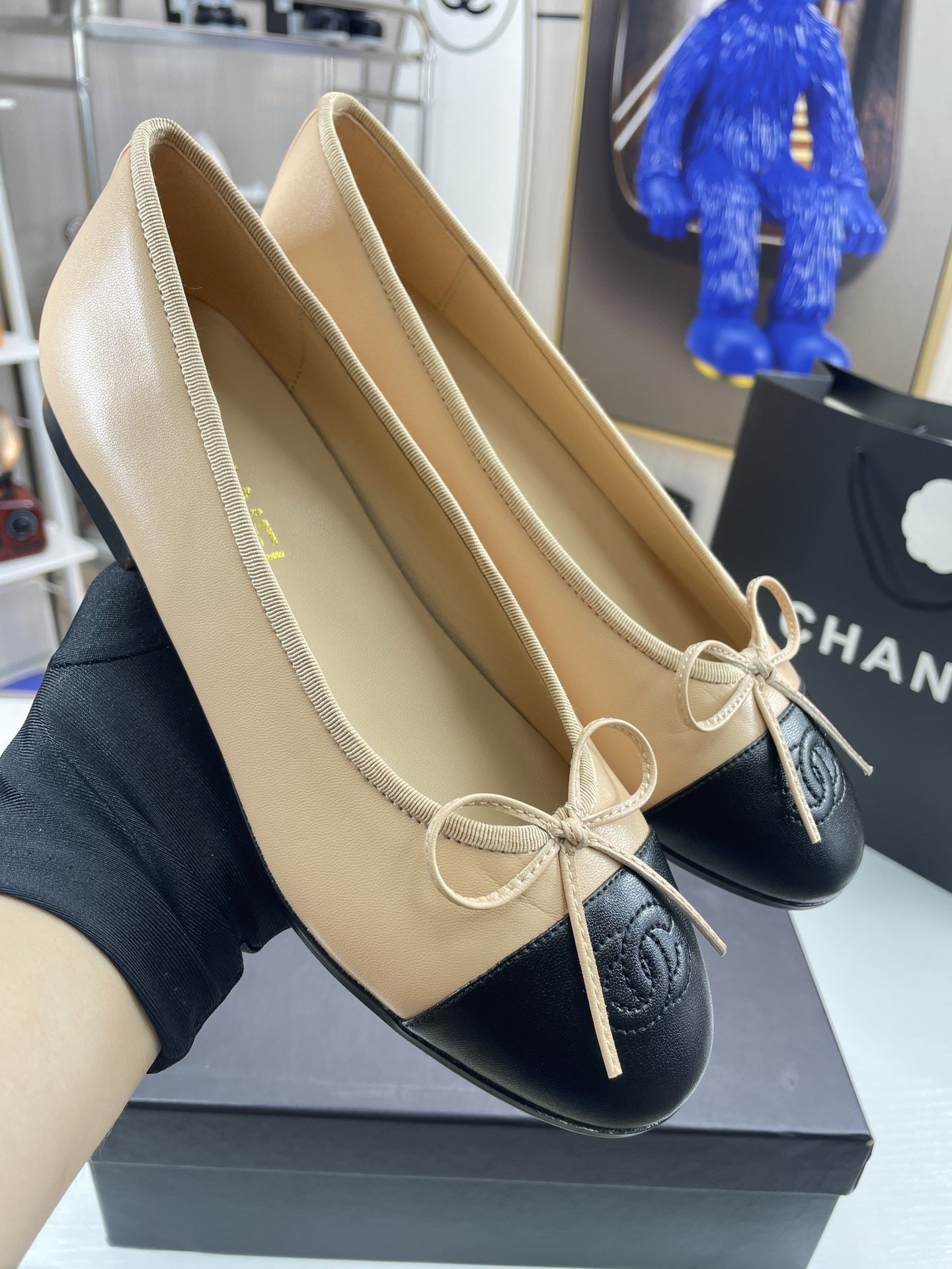 Chanel Lambskin Leather Bow Ballet Flats