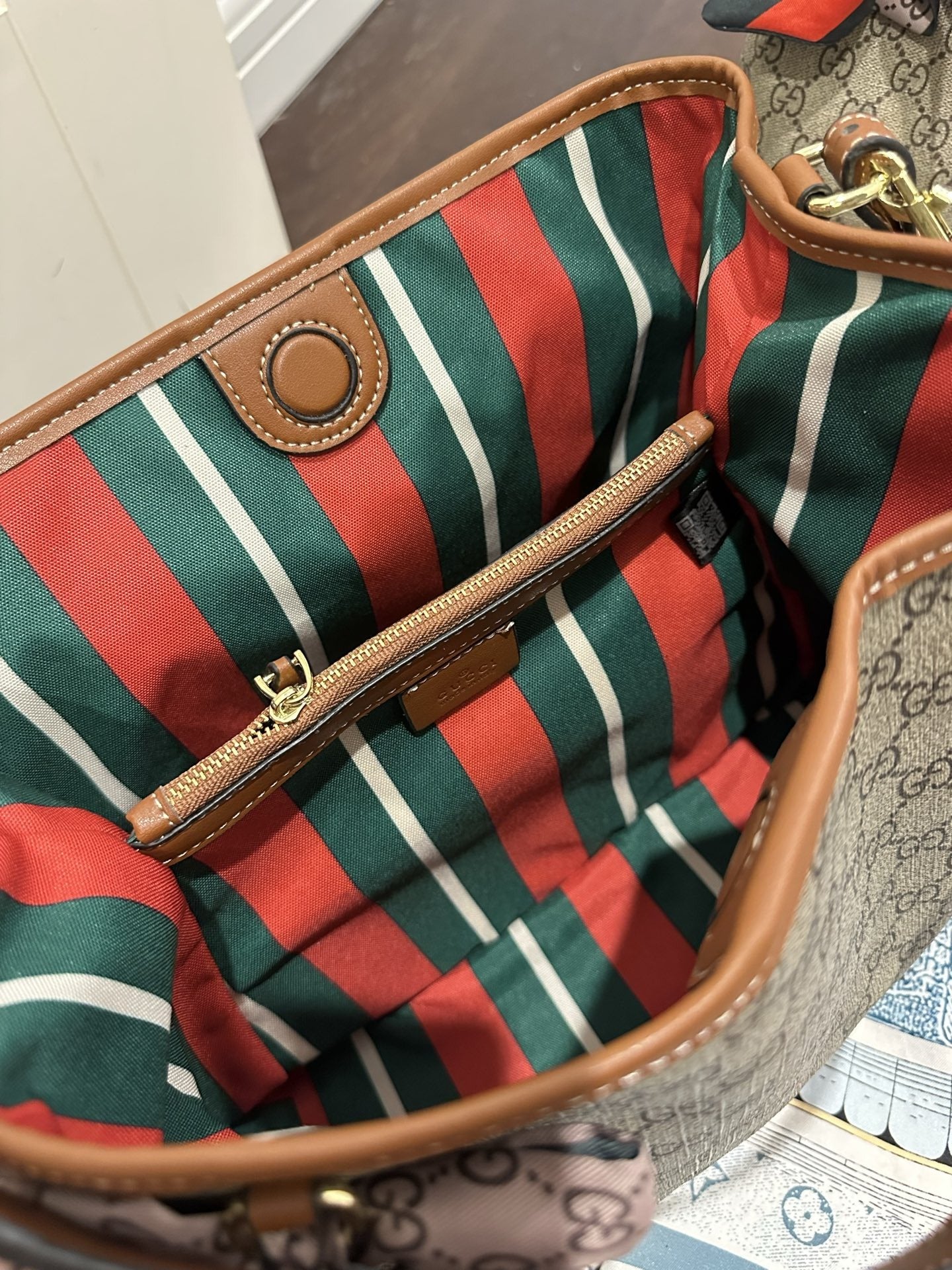 Gucci Vintage-Finish Tote Bag